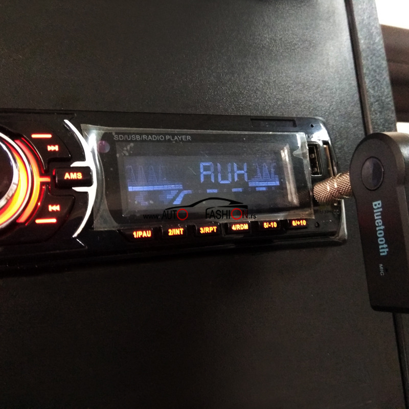 AUTO Bluetooth adapter za HANDSFREE na AUX